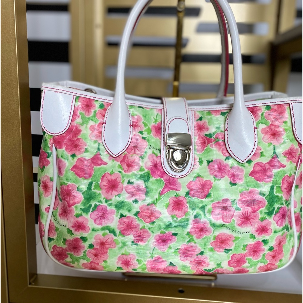 Dooney & Bourke Bag